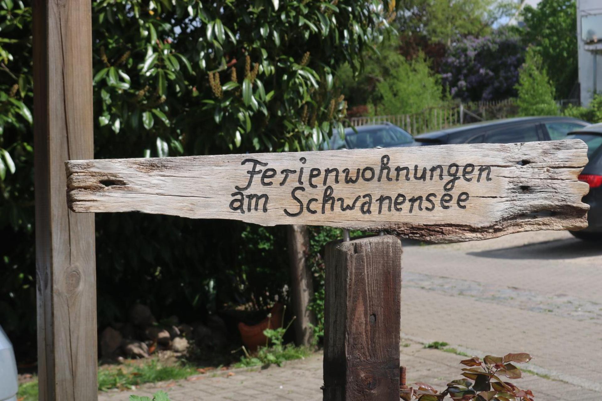 Ferienwohnungen Am Schwanensee Ploen Luaran gambar